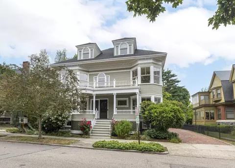 37 Carroll St, Portland, ME 04102