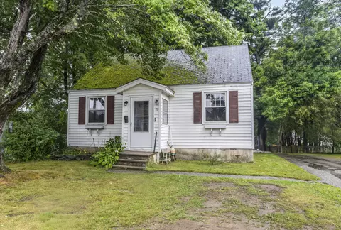 21 Meadow Way, Cape Elizabeth, ME 04107