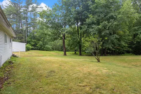 Exterior - 32 Grant Rd, Freeport, ME 04032 photo 5 of 7