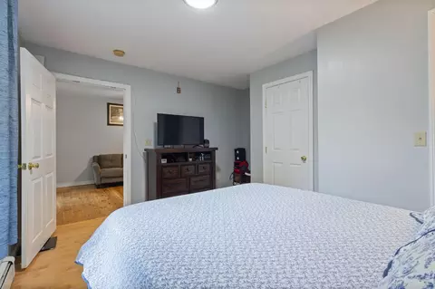 Bedroom - 32 Grant Rd, Freeport, ME 04032 photo 3 of 6