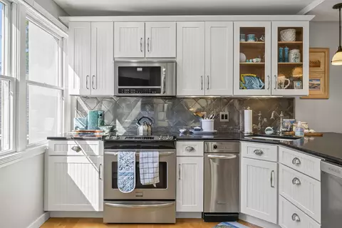 Kitchen - 52 Dunelawn Dr #15, Ogunquit, ME 03907 photo 4 of 5