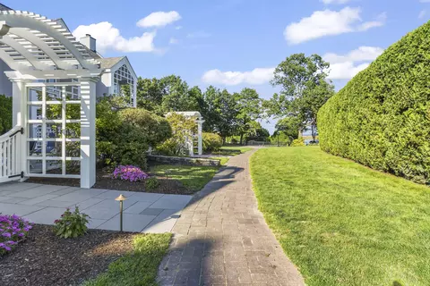 Exterior - 52 Dunelawn Dr #15, Ogunquit, ME 03907 photo 2 of 15