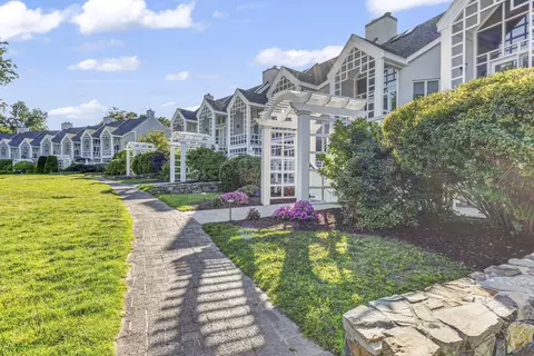 Exterior - 52 Dunelawn Dr #15, Ogunquit, ME 03907 photo 3 of 15