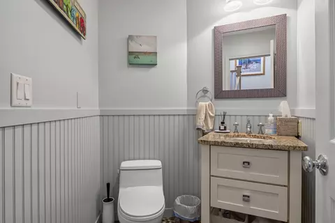 Bath - 52 Dunelawn Dr #15, Ogunquit, ME 03907 photo 1 of 7