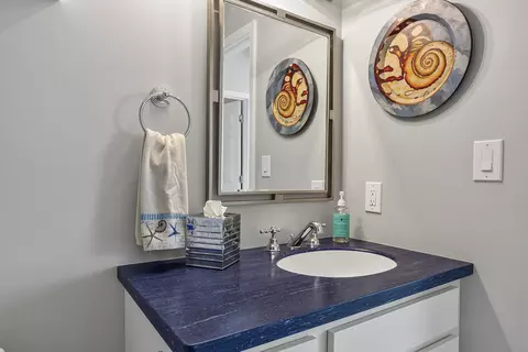 Bath - 52 Dunelawn Dr #15, Ogunquit, ME 03907 photo 3 of 7