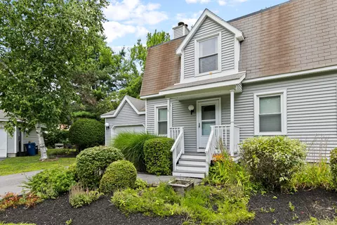 18 Ashley Ln #18, Portland, ME 04103