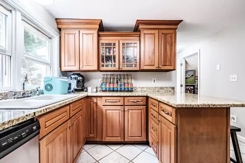 Kitchen - 4 Lucina Ter, Gorham, ME 04038 photo 4 of 5