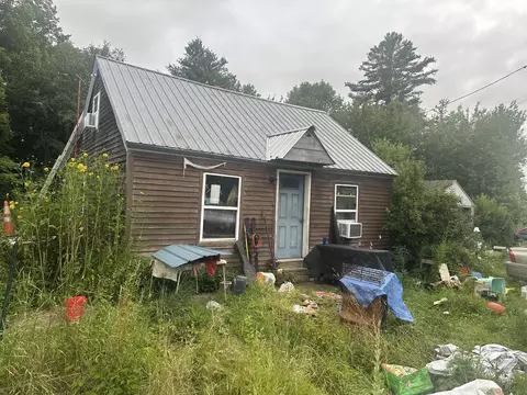 258 Farmington Falls Rd, New Sharon, ME 04955