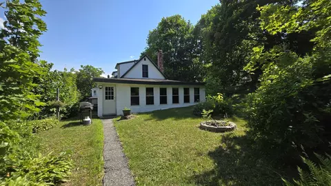 724 Grove Ave, Rumford, ME 04276