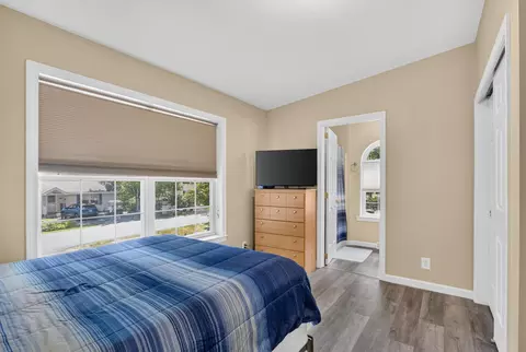 Bedroom - 1617 Pine Dr, Casco, ME 04015 photo 2 of 6