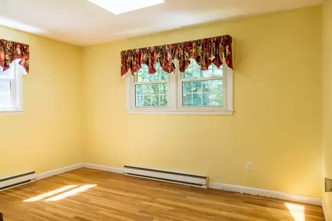 Bedroom - 39 Spar Cove Rd, Freeport, ME 04032 photo 5 of 12