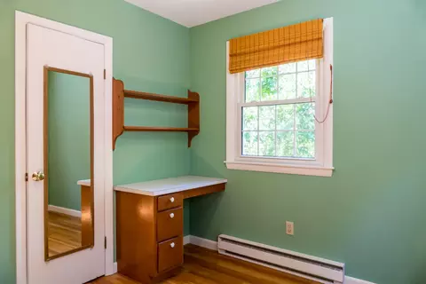 Bedroom - 39 Spar Cove Rd, Freeport, ME 04032 photo 2 of 12