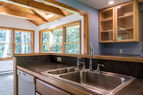 Kitchen - 39 Spar Cove Rd, Freeport, ME 04032 photo 3 of 6
