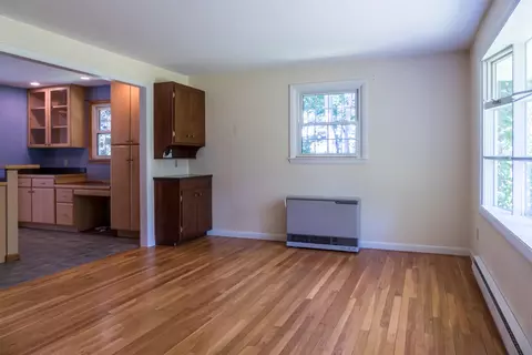 Living - 39 Spar Cove Rd, Freeport, ME 04032 photo 6 of 7