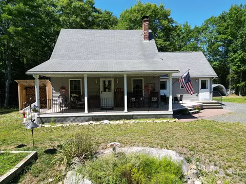 41 Sibley Rd, Burlington, ME 04417