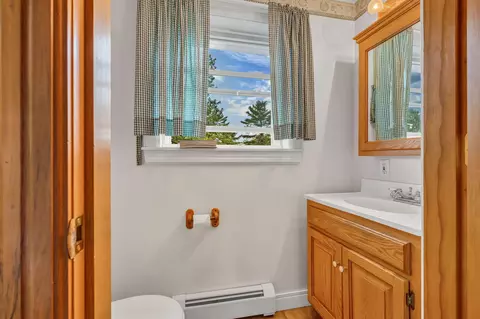 Bath - 1 Raymond Nelson Ln, Levant, ME 04456 photo 1 of 5