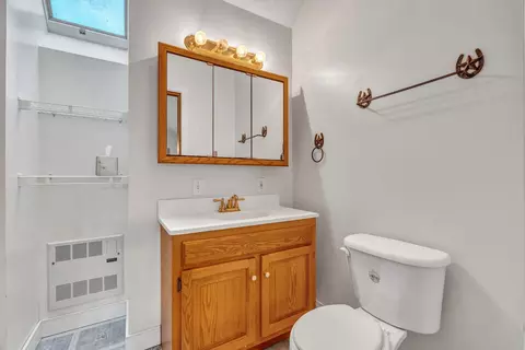 Bath - 1 Raymond Nelson Ln, Levant, ME 04456 photo 4 of 5