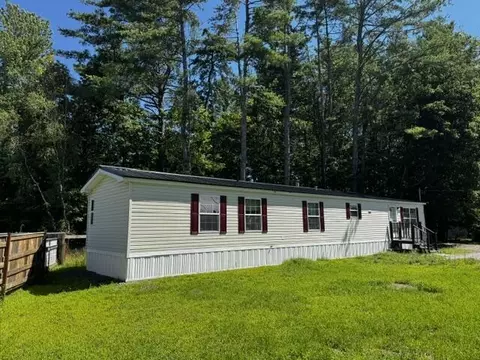 12 Short St, Skowhegan, ME 04976