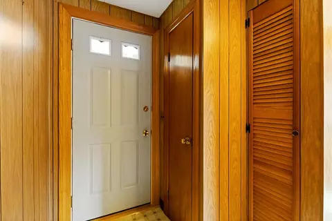 Entry Way - 30 Smith St, Augusta, ME 04330 photo 2 of 3