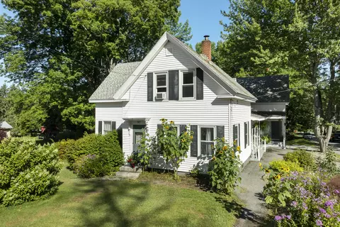 97 Central St, Gardiner, ME 04345