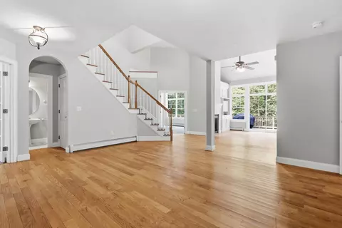 Living - 10 Windsor Post Rd, Freeport, ME 04032 photo 7 of 7