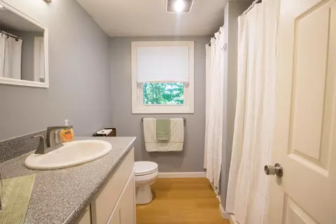 Bath - 167 Sunset Rd, Springvale, ME 04083 photo 1 of 3