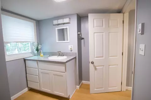 Bath - 167 Sunset Rd, Springvale, ME 04083 photo 3 of 3