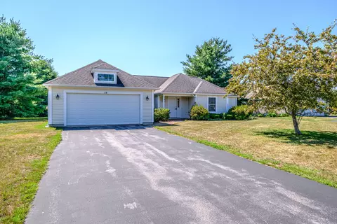 19 Mulberry Ln, Scarborough, ME 04074