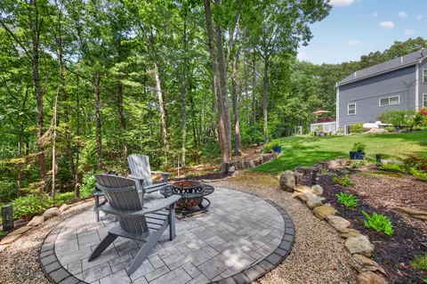 Exterior - 1 Otter Run Rd, Freeport, ME 04032 photo 4 of 15