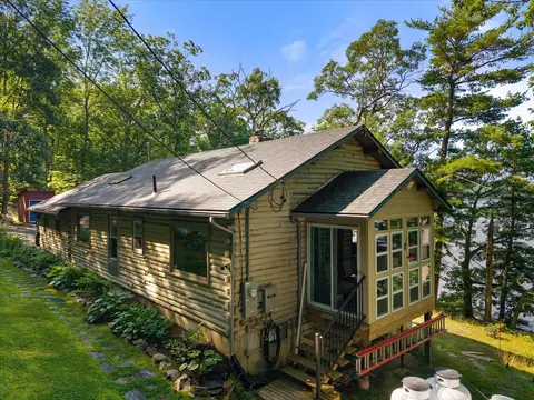 558 River Rd, Bucksport, ME 04416