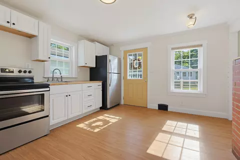 Kitchen - 56 Morrill Ave, Gorham, ME 04038 photo 2 of 3