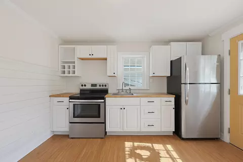 Kitchen - 56 Morrill Ave, Gorham, ME 04038 photo 3 of 3
