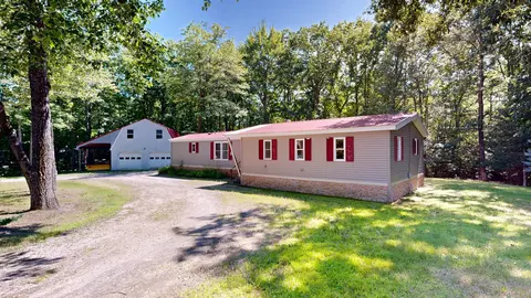 282 Ferry Rd, Lisbon, ME 04250
