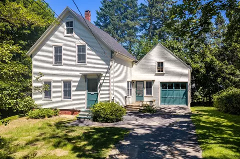 8 Park St, Camden, ME 04843