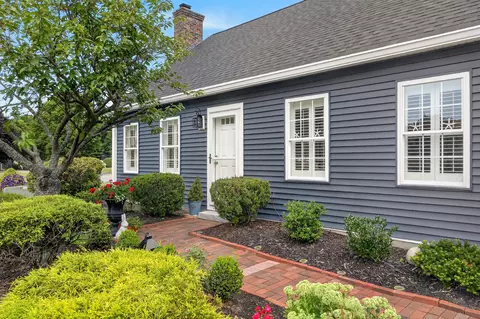 11 Greenbriar Way #11, South Portland, ME 04106