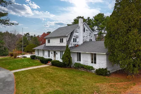210 Augusta Rd # A, Topsham, ME 04086