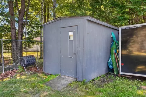 Exterior - 7 New York St, Millinocket, ME 04462 photo 5 of 7