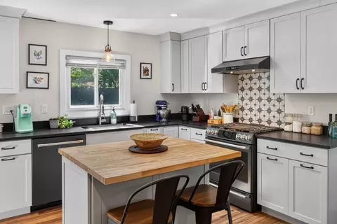 Kitchen - 7 New York St, Millinocket, ME 04462 photo 2 of 6
