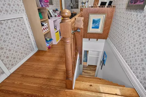 Entry Way - 7 New York St, Millinocket, ME 04462 photo 4 of 7