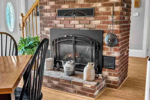 Dining - 4261 Union St, Levant, ME 04456 photo 2 of 5