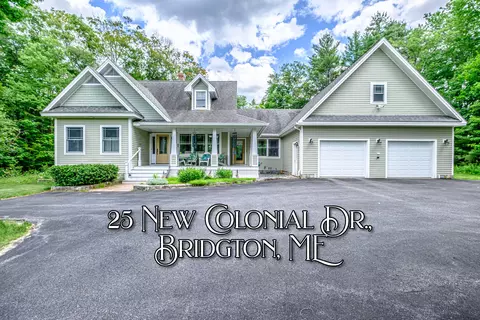 25 New Colonial Dr, Bridgton, ME 04009