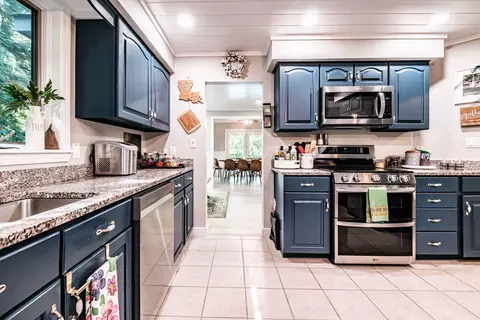 Kitchen - 37 Granite Rd, Naples, ME 04055 photo 5 of 5