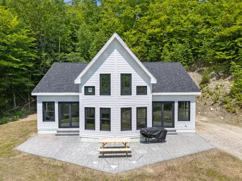 88 Douglass Rd, Newry, ME 04261