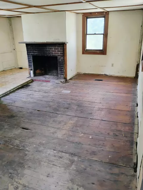 Living - 1408 Washington St, Bath, ME 04530 photo 1 of 1
