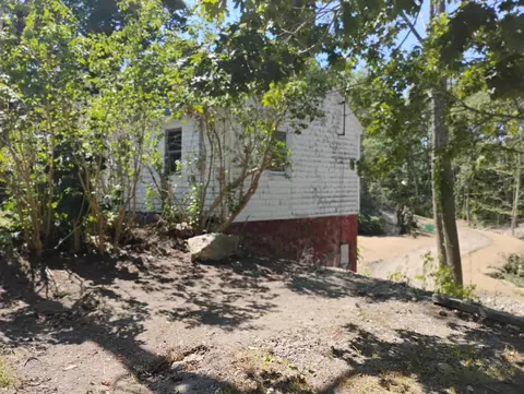 Exterior - 1408 Washington St, Bath, ME 04530 photo 1 of 3