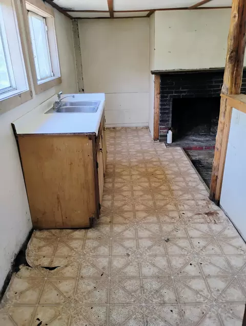 Kitchen - 1408 Washington St, Bath, ME 04530 photo 1 of 1