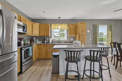Kitchen - 5 Cliff Dr, Windham, ME 04062 photo 3 of 7