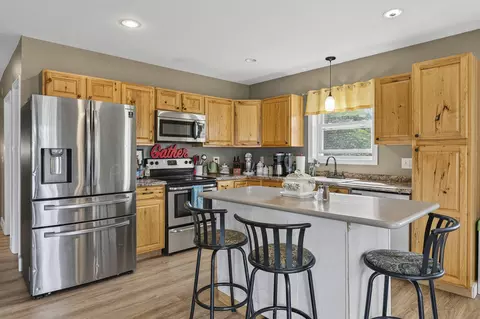 Kitchen - 5 Cliff Dr, Windham, ME 04062 photo 4 of 7