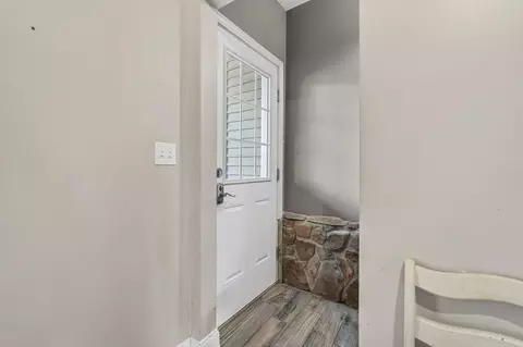 Entry Way - 5 Cliff Dr, Windham, ME 04062 photo 2 of 5