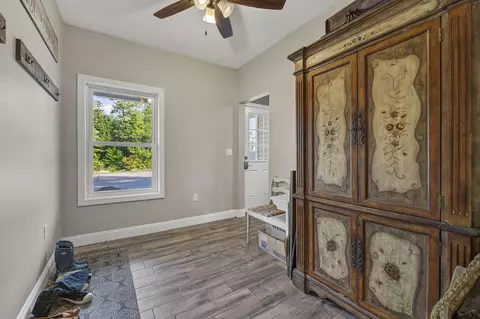 Entry Way - 5 Cliff Dr, Windham, ME 04062 photo 1 of 5